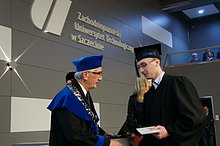 #64. Studenci - Absolwenci Wydziału Informatyki - 2017